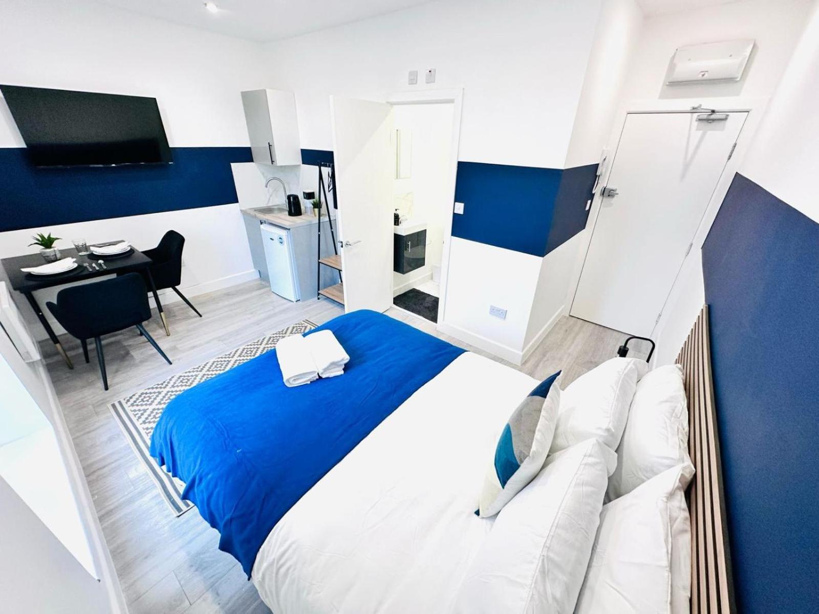 London 58 Blue House City Center Studio, Top Spot エクステリア 写真