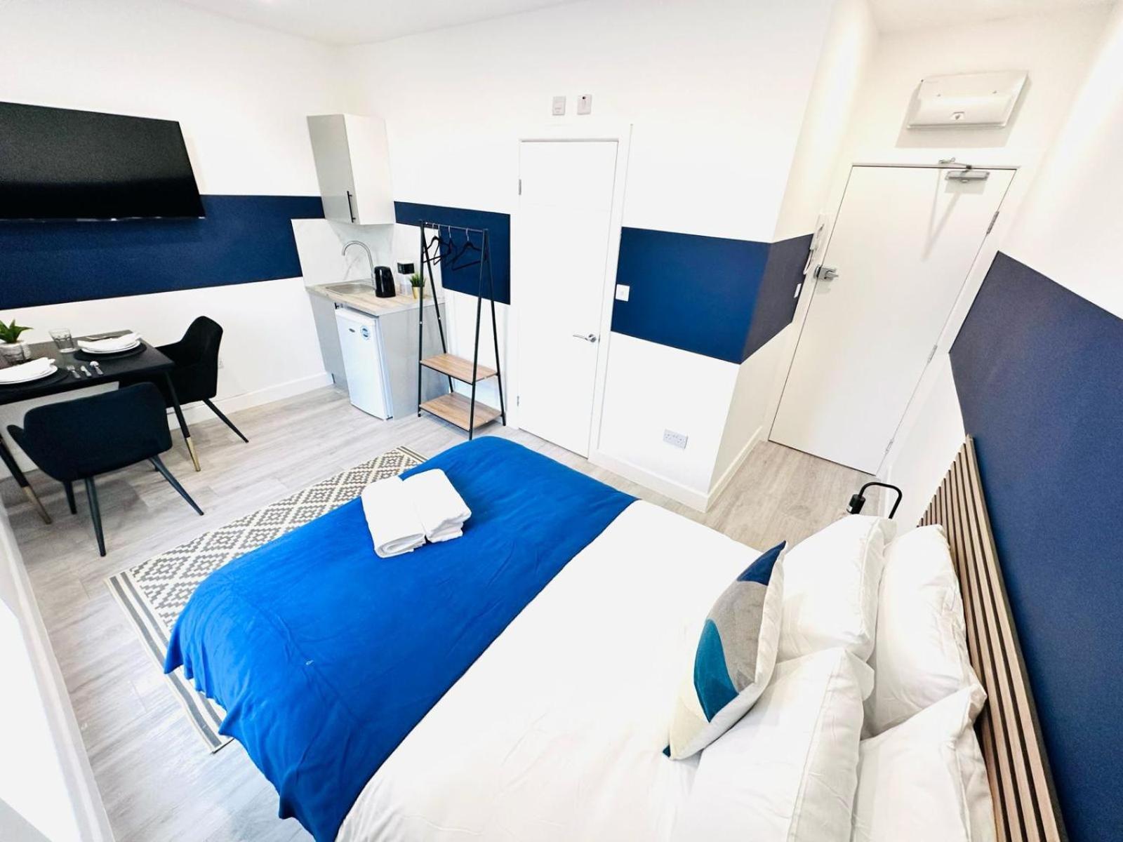 London 58 Blue House City Center Studio, Top Spot エクステリア 写真