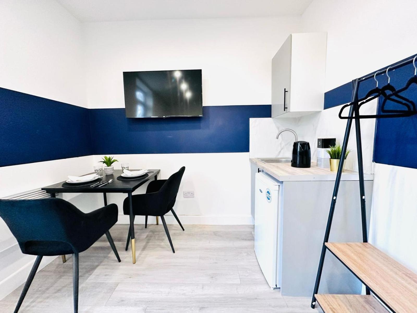London 58 Blue House City Center Studio, Top Spot エクステリア 写真