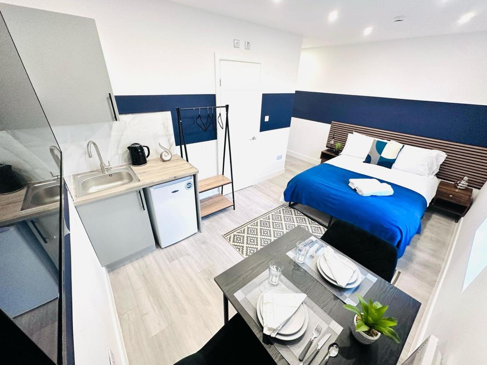 London 58 Blue House City Center Studio, Top Spot エクステリア 写真