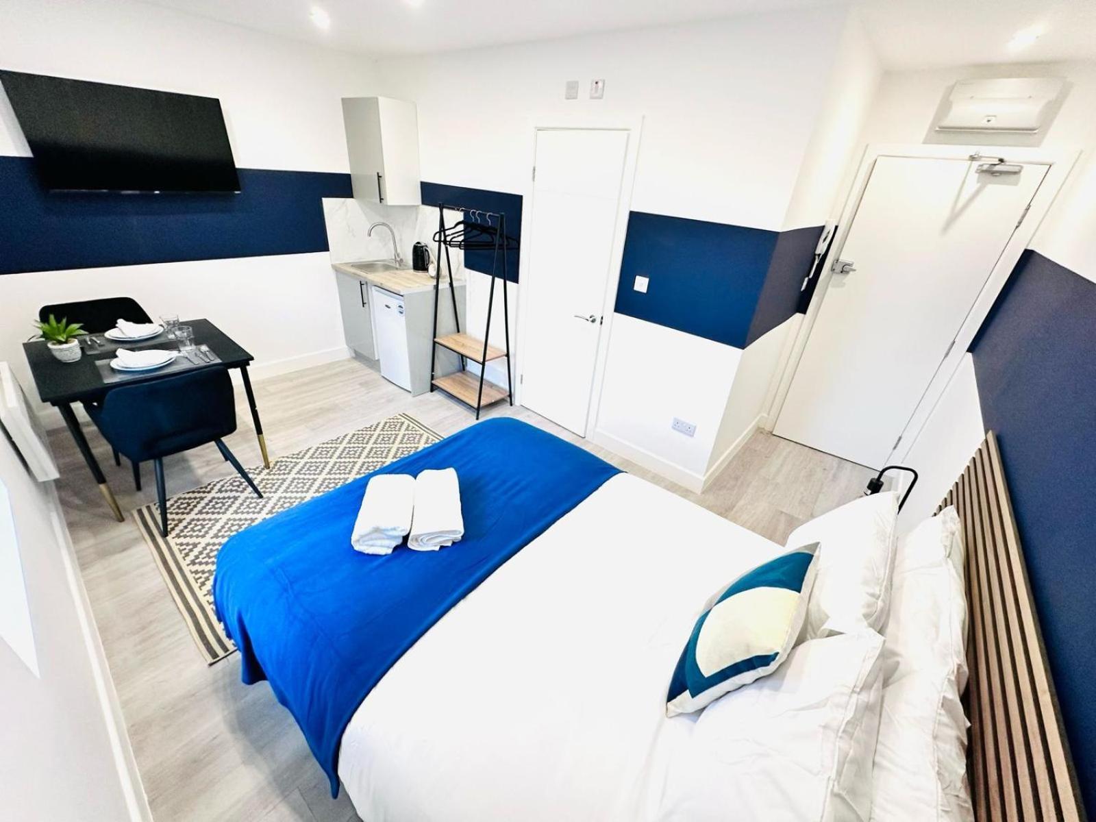 London 58 Blue House City Center Studio, Top Spot エクステリア 写真
